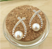 Cross pearl flash drill earrings